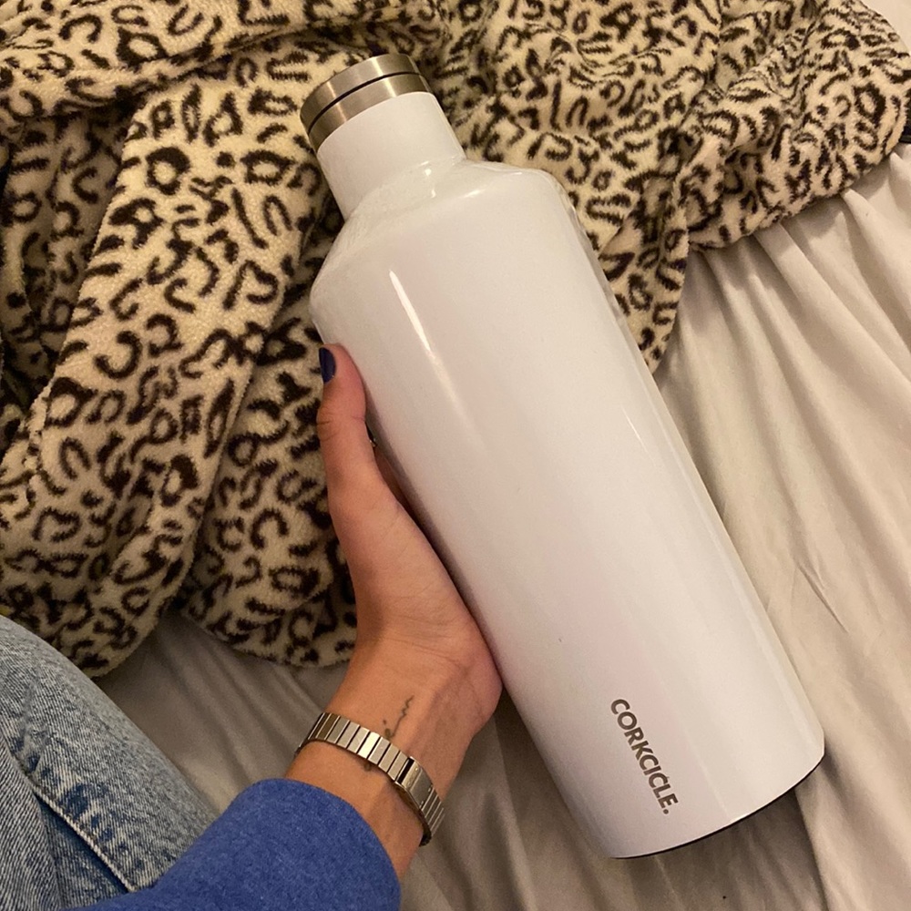 Corkcicle 60oz bottle